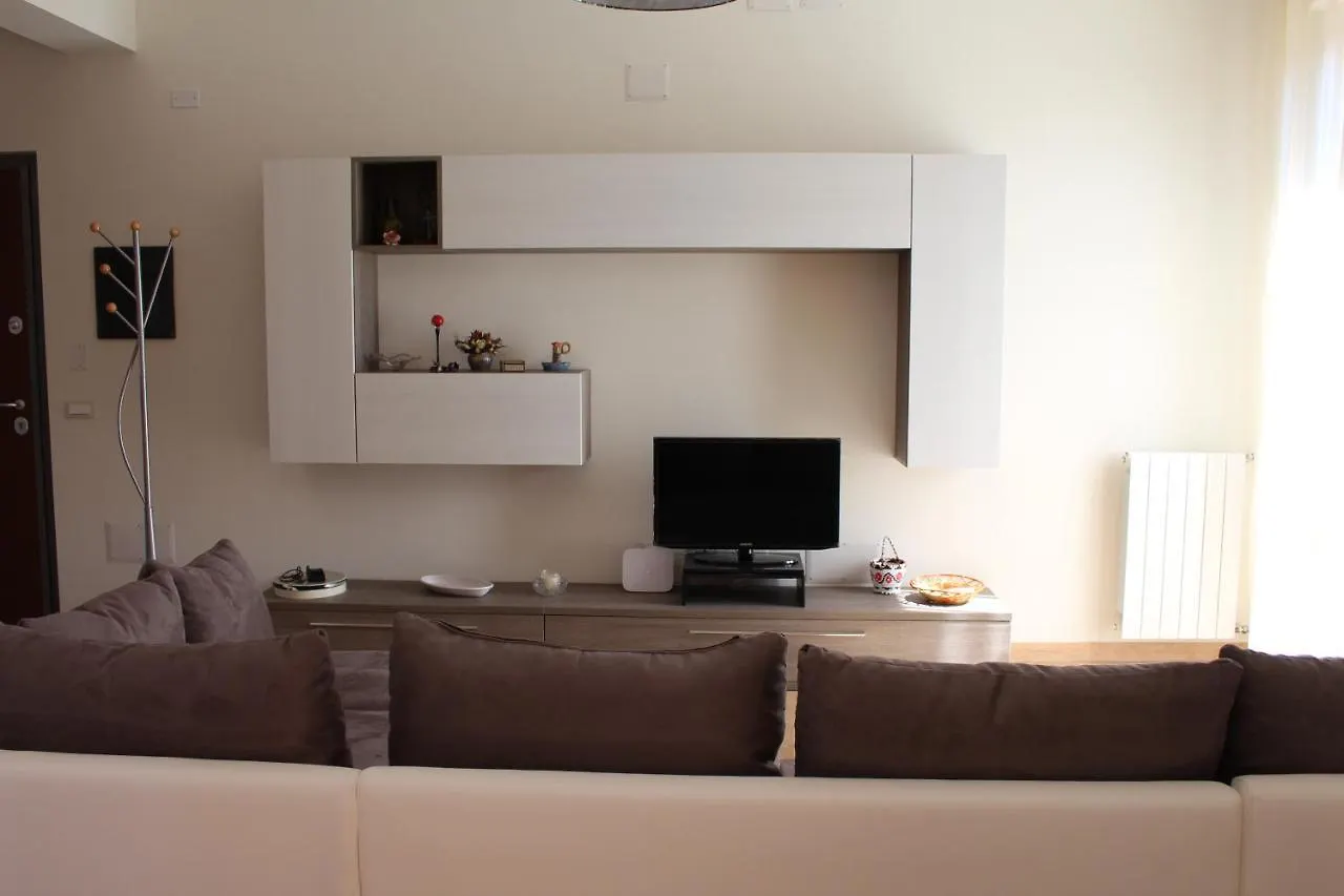 Chelu & Luna Cagliari 0*,  Italien